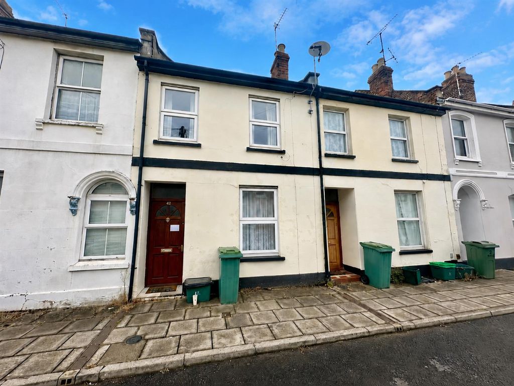 Property photo 1 of 18 Front Blue Sky.Png
