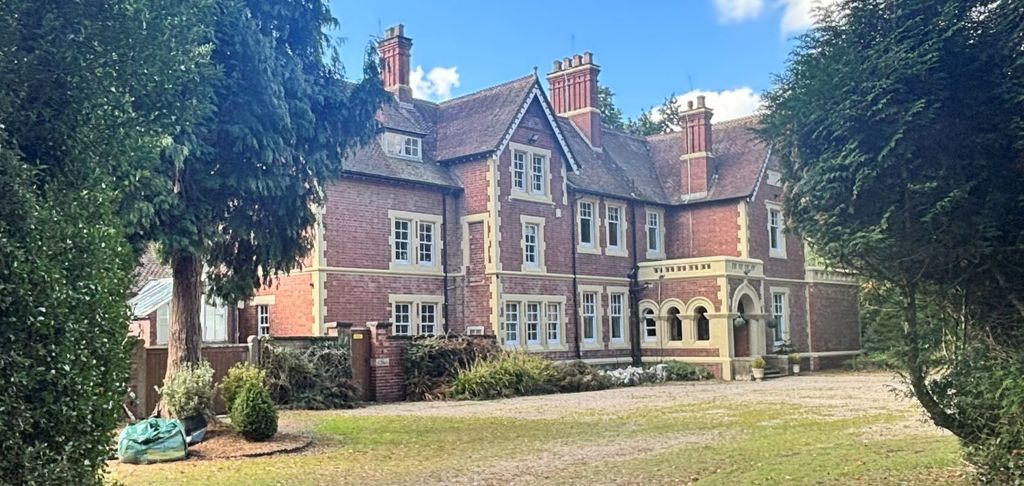 Property photo 3 of 78