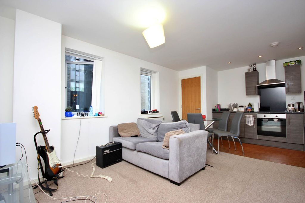 Property photo 1 of 5