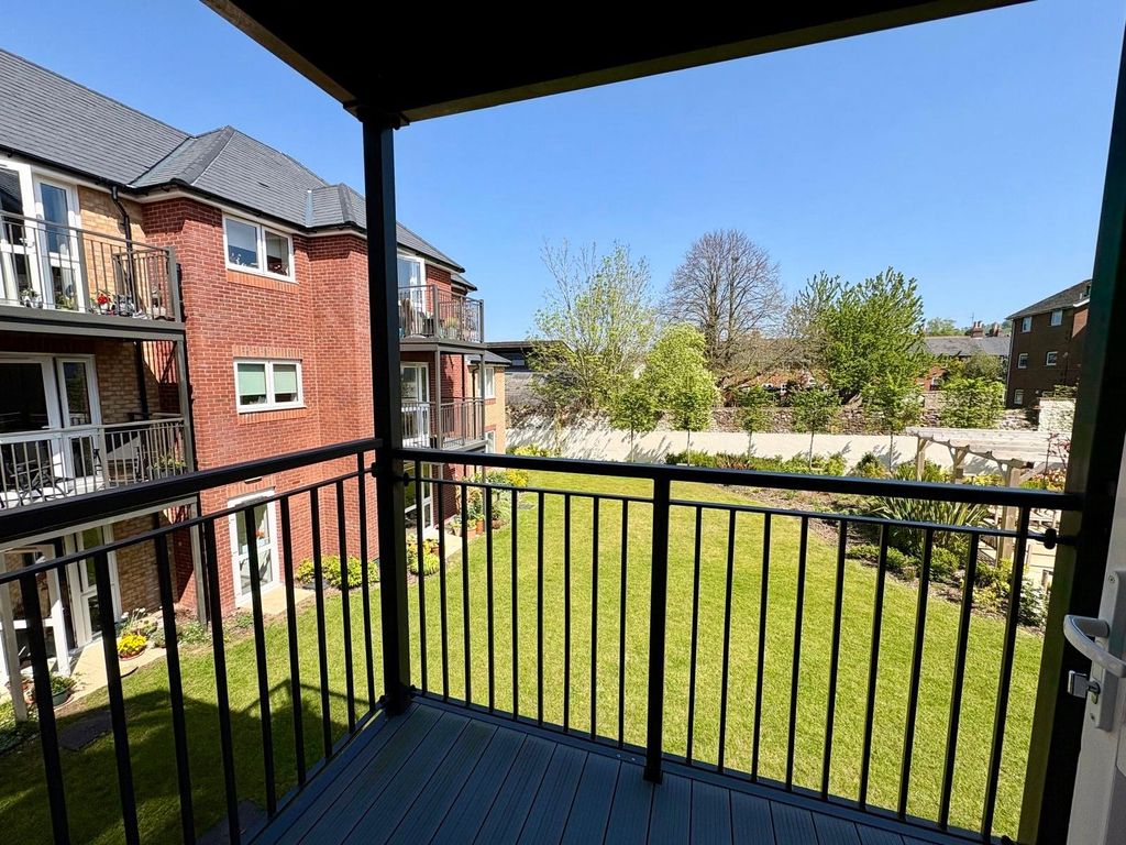 Property photo 2 of 23 Picture No. 25