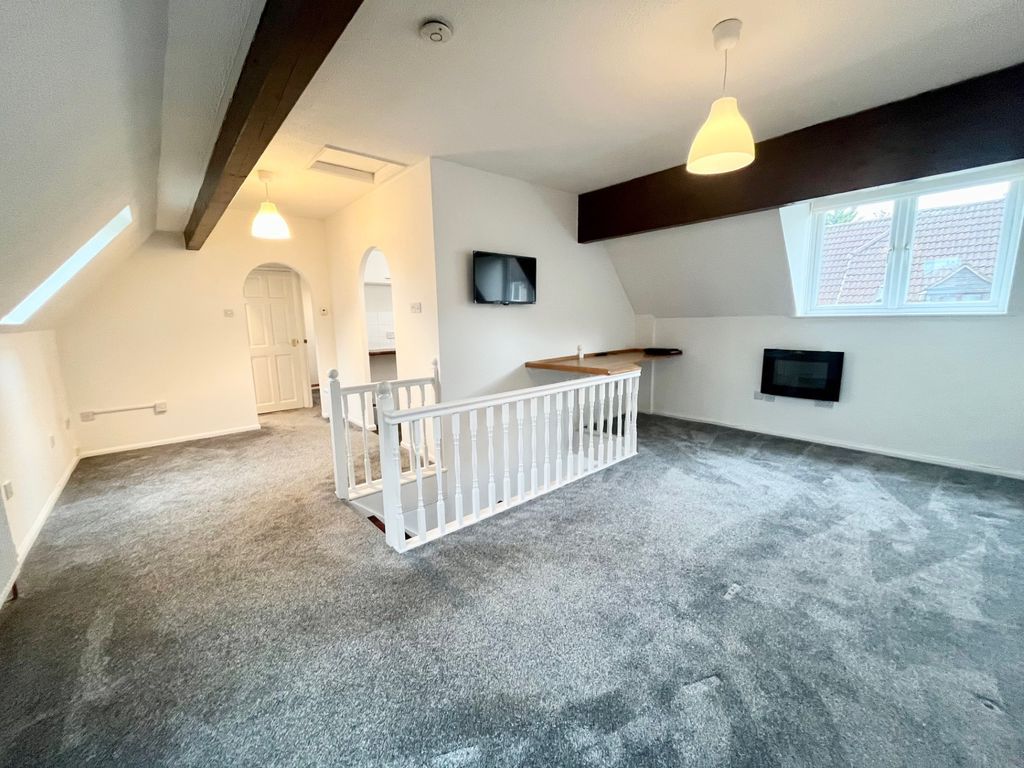 Property photo 2 of 6 Lounge/Dining Room