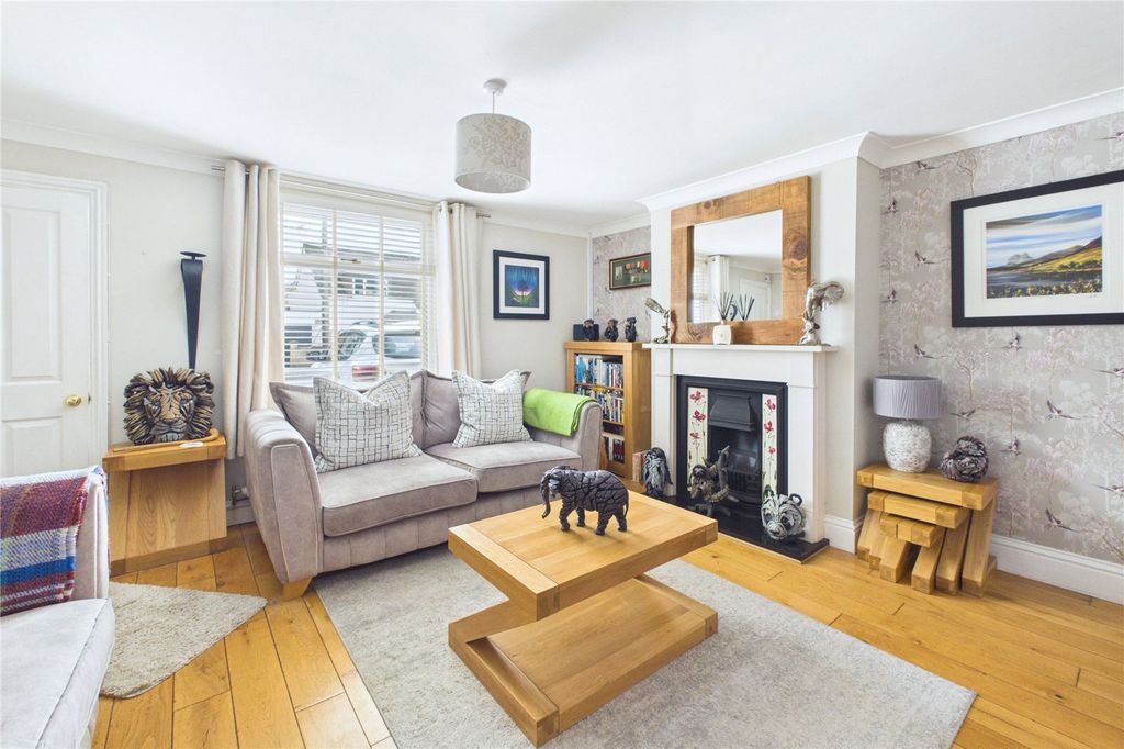 Property photo 3 of 22 Picture No. 02