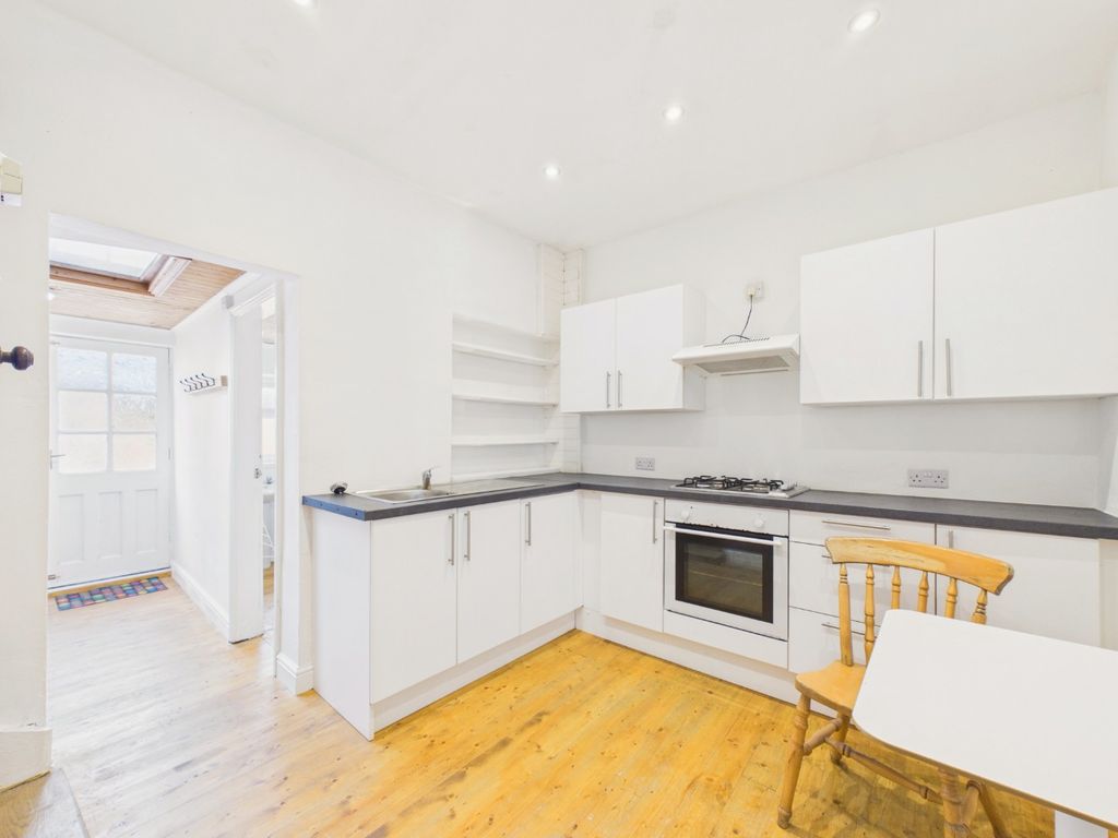 Property photo 3 of 11 4703826