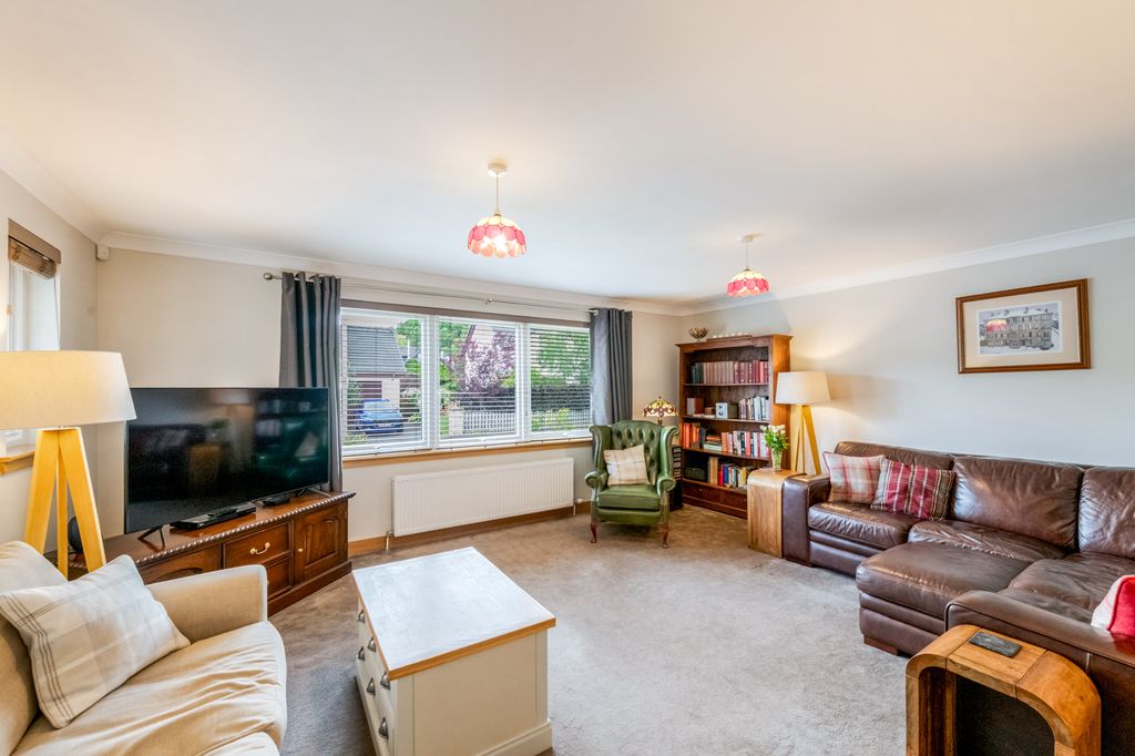 Property photo 2 of 38
