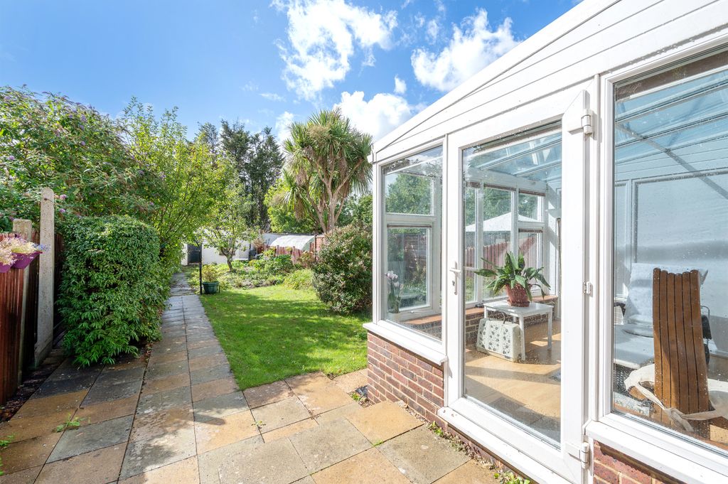 Property photo 3 of 16 Picture No. 02
