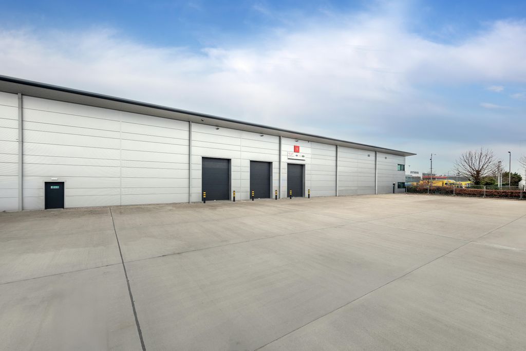 Property photo 1 of 22 2025  Unit 1 Premier Park  220158.Jpg