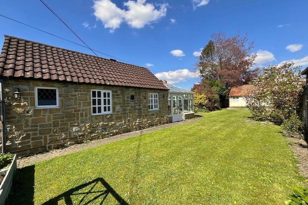 Property photo 2 of 33