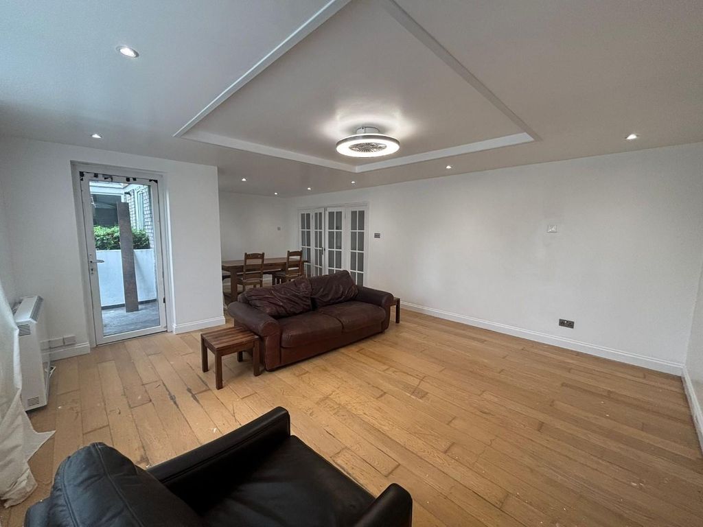 Property photo 2 of 11 7Bb7E8Ba-F9B0-4876-A84B-7B7080934848.Jpg