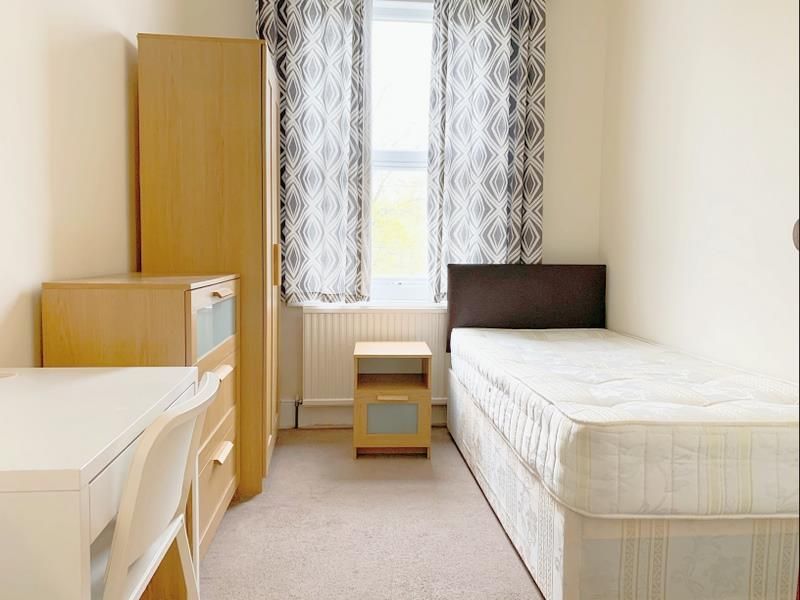 Property photo 3 of 8