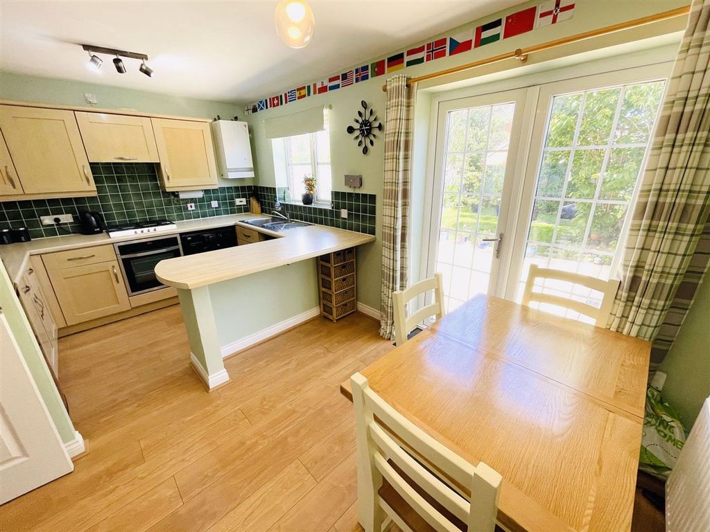 Property photo 2 of 20