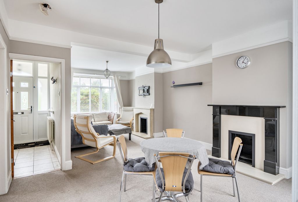 Property photo 2 of 17 1477201-7-6A2Ad27...