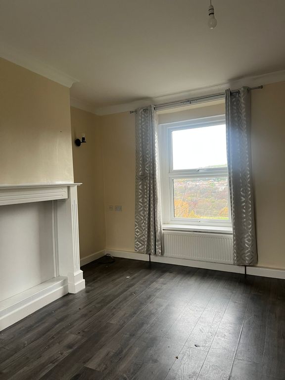 Property photo 3 of 4