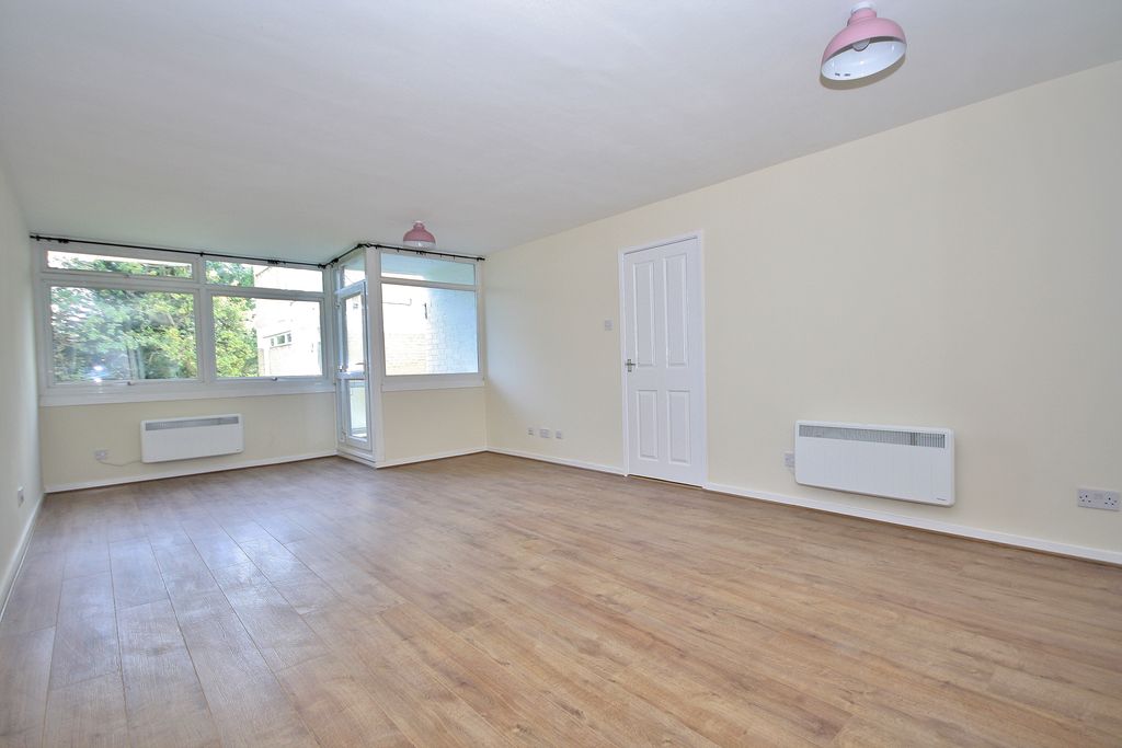 Property photo 3 of 11 Picture 3