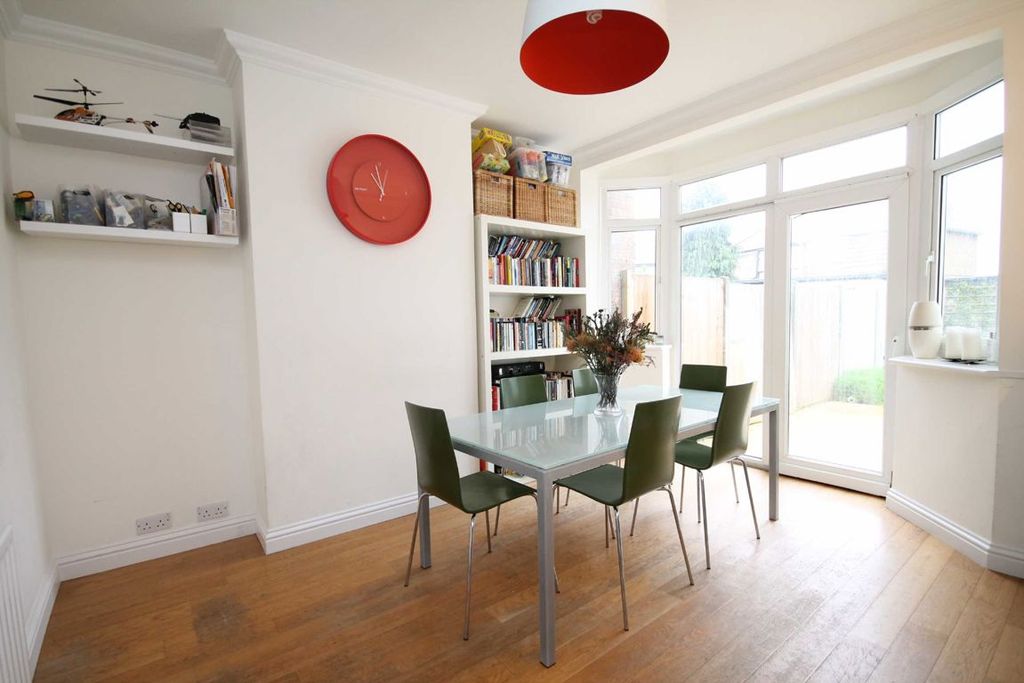 Property photo 3 of 6