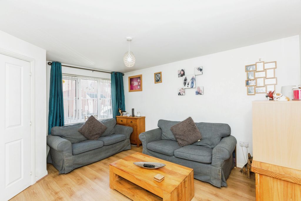 Property photo 2 of 17 Photography