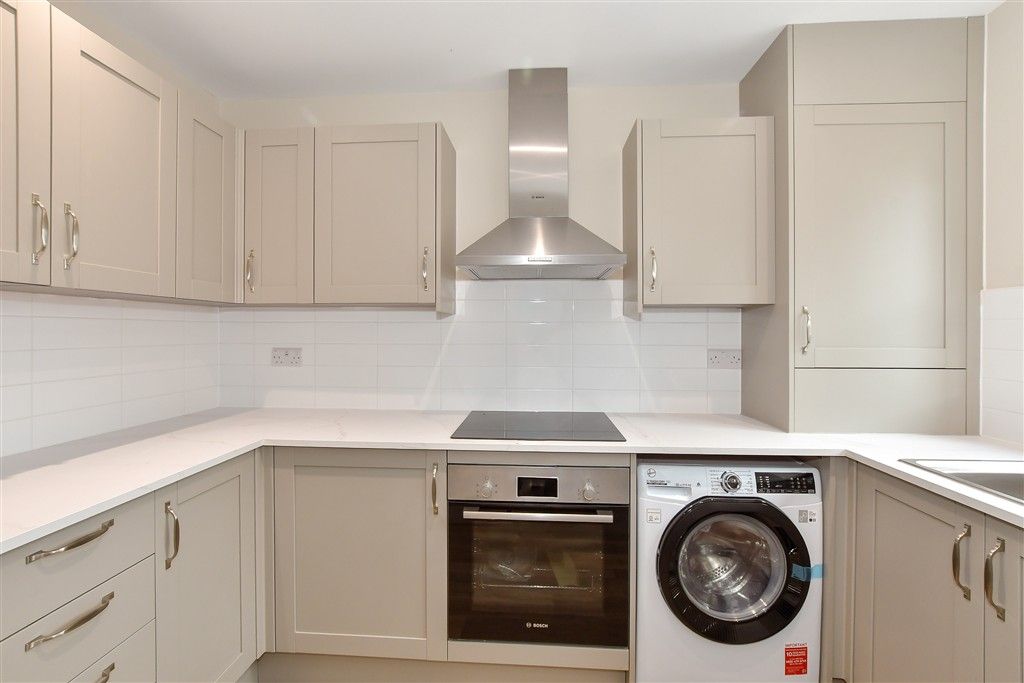 Property photo 1 of 11 Kitchen