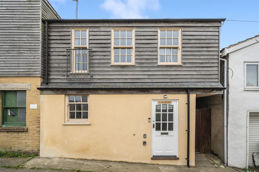 Property photo 1 of 19 1439290-19-69De239B8F5c8.Jpg