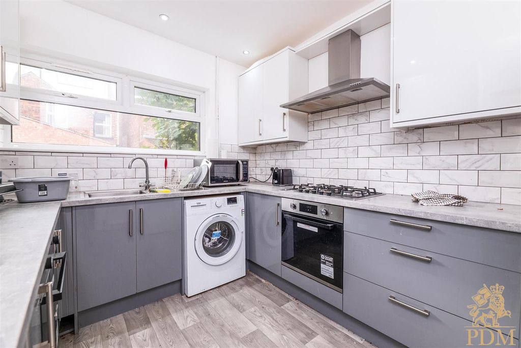 Property photo 2 of 9 15 Trinity Avenue, Nottingham (24 Of 25).Jpg