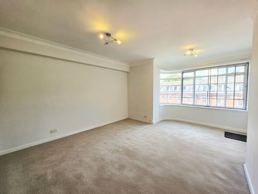 Property photo 2 of 10 Photo 8