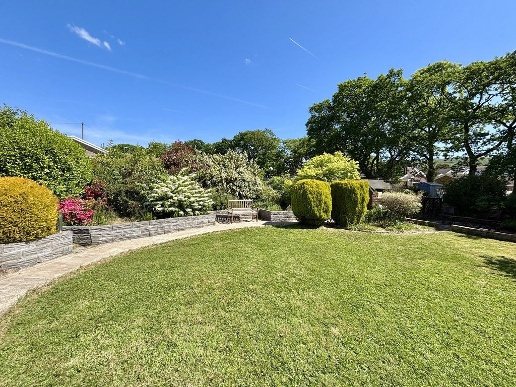 Property photo 2 of 30 Rear Garden