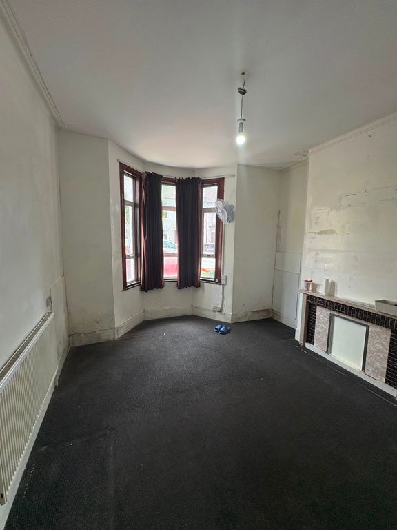 Property photo 2 of 6
