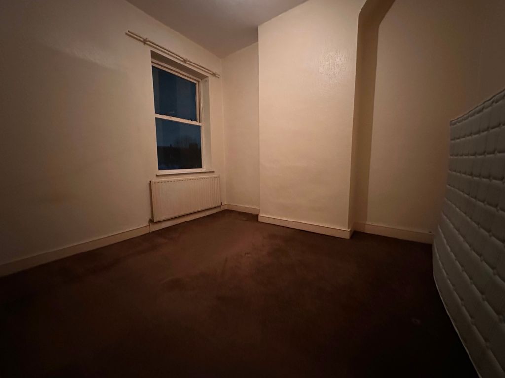 Property photo 3 of 4