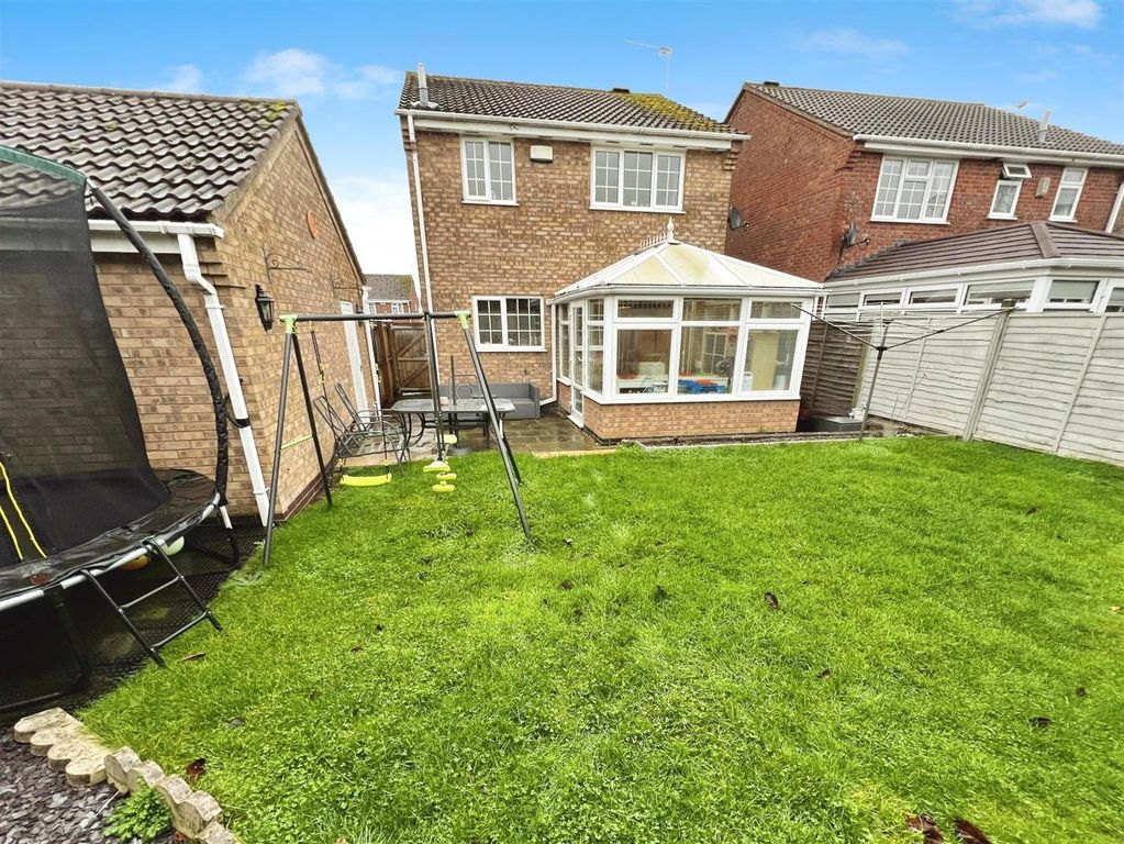 Property photo 2 of 14 Garden