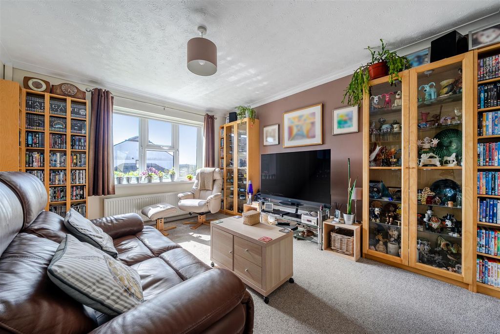 Property photo 3 of 20 Plover Sitting Room Bl..Jpg