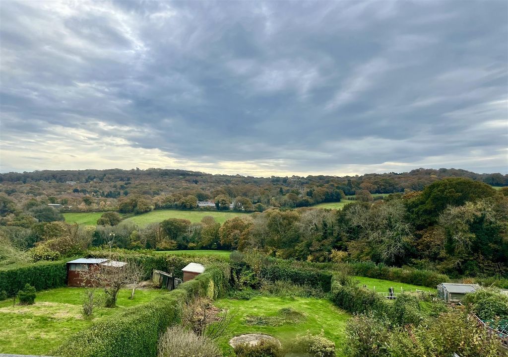 Property photo 2 of 22