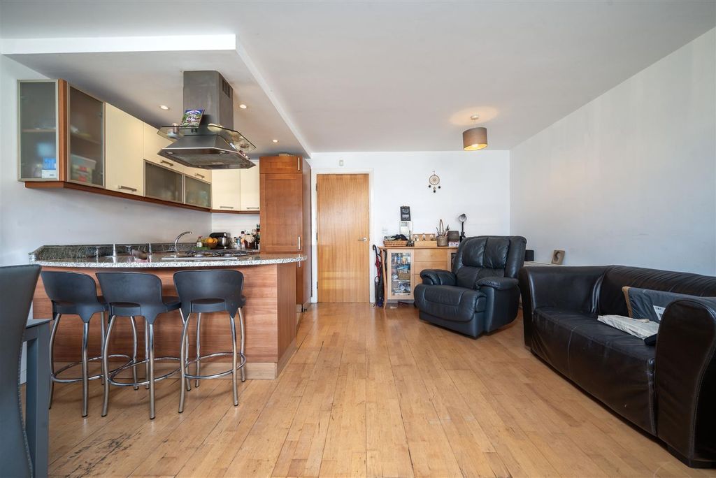 Property photo 3 of 12 Img3.Jpg