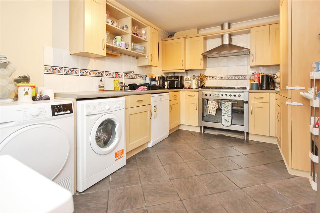 Property photo 3 of 18 Img_8982.Jpg