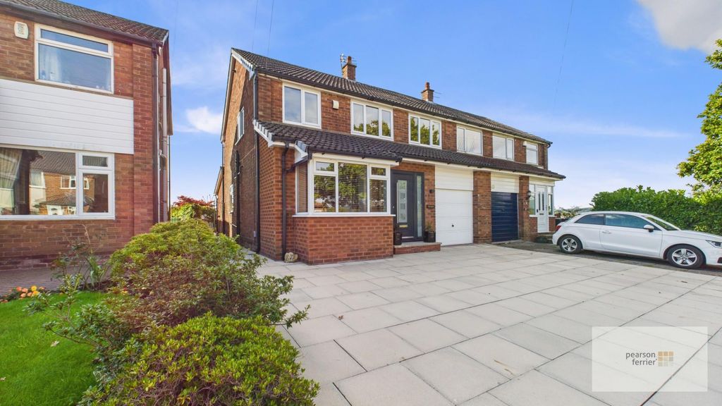 Property photo 1 of 32