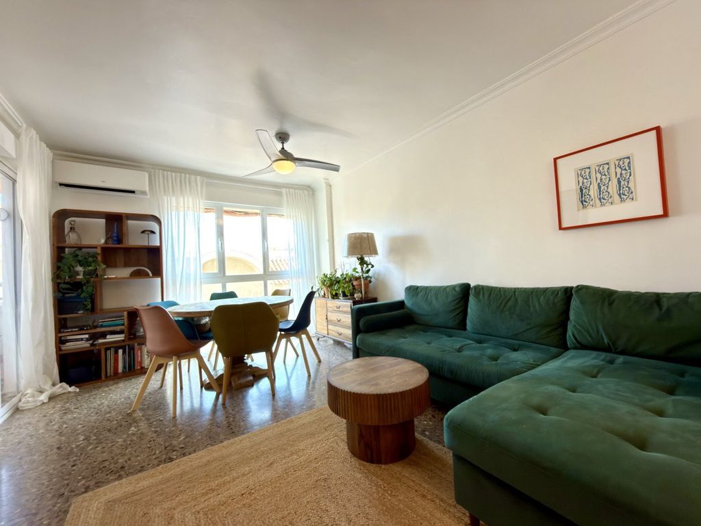 Property photo 2 of 31