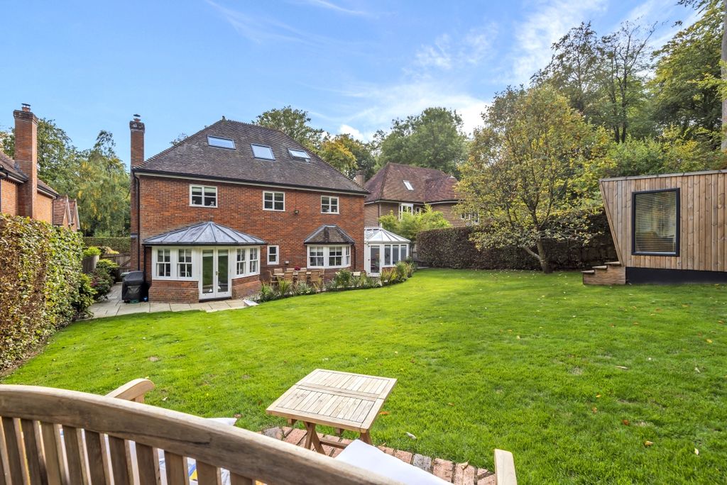 Property photo 2 of 36