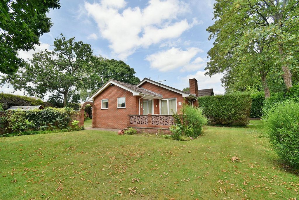 Property photo 2 of 27