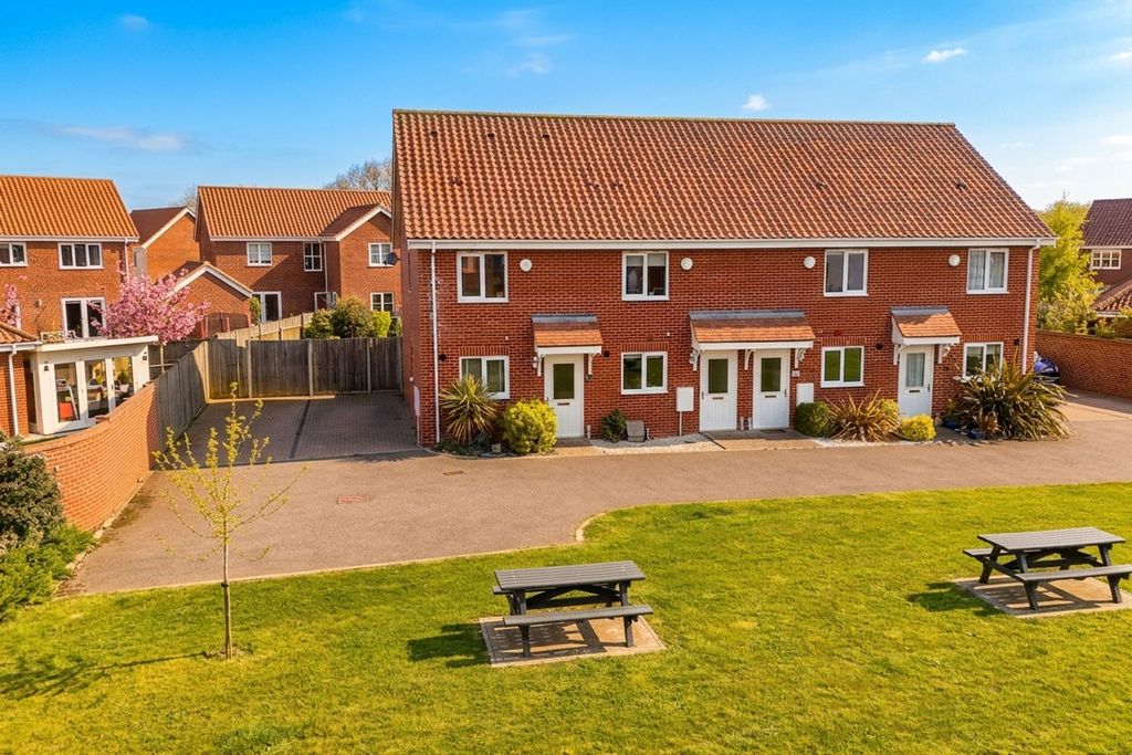 Property photo 1 of 21