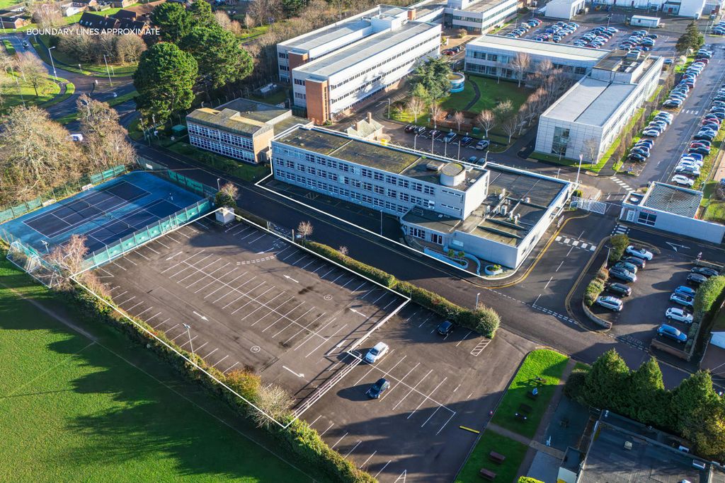 Property photo 1 of 11 O345533 - Spectrum House And Additional Plot_02_1920 x 1280.Jpg