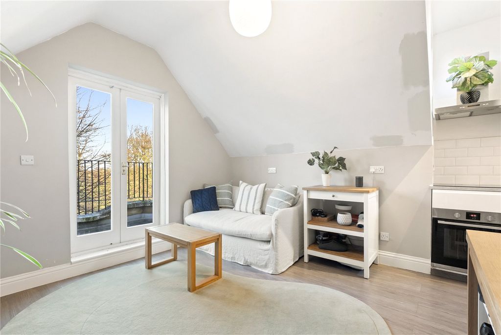 Property photo 2 of 10 Reception Room