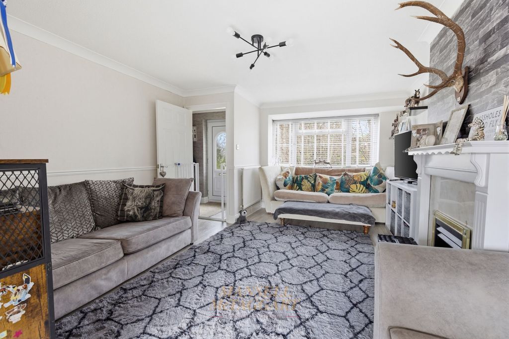 Property photo 3 of 21