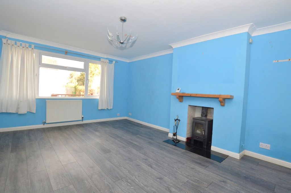 Property photo 2 of 12 Picture No. 18