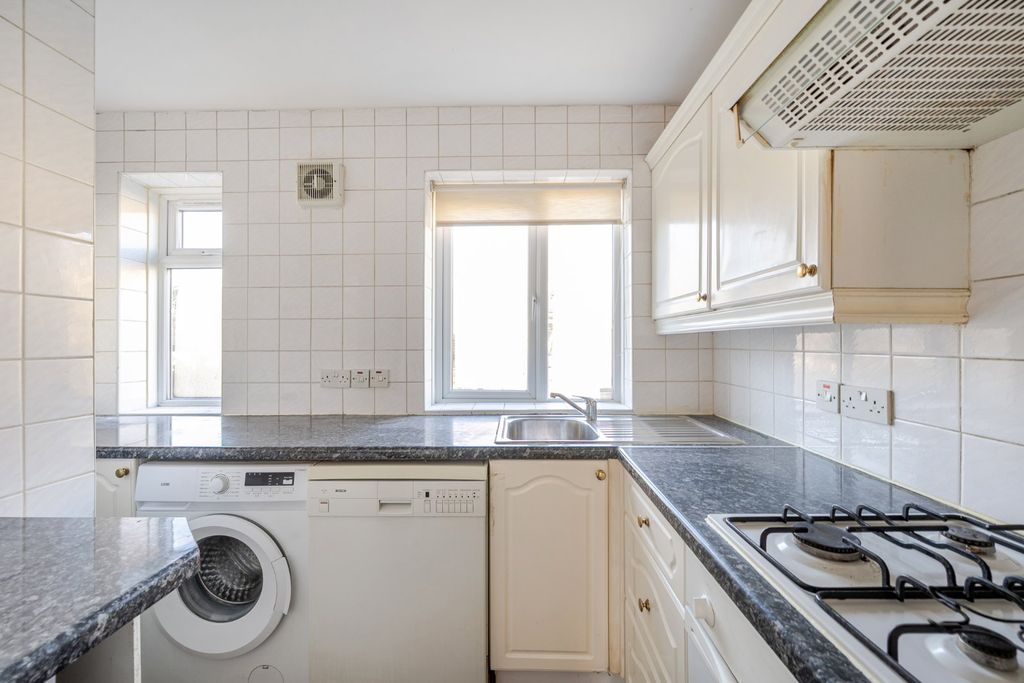 Property photo 3 of 10 Picture No. 11