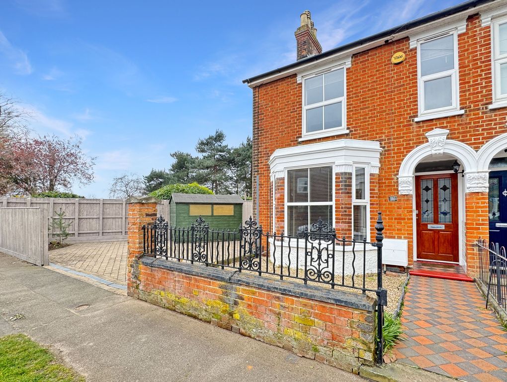 Property photo 1 of 16