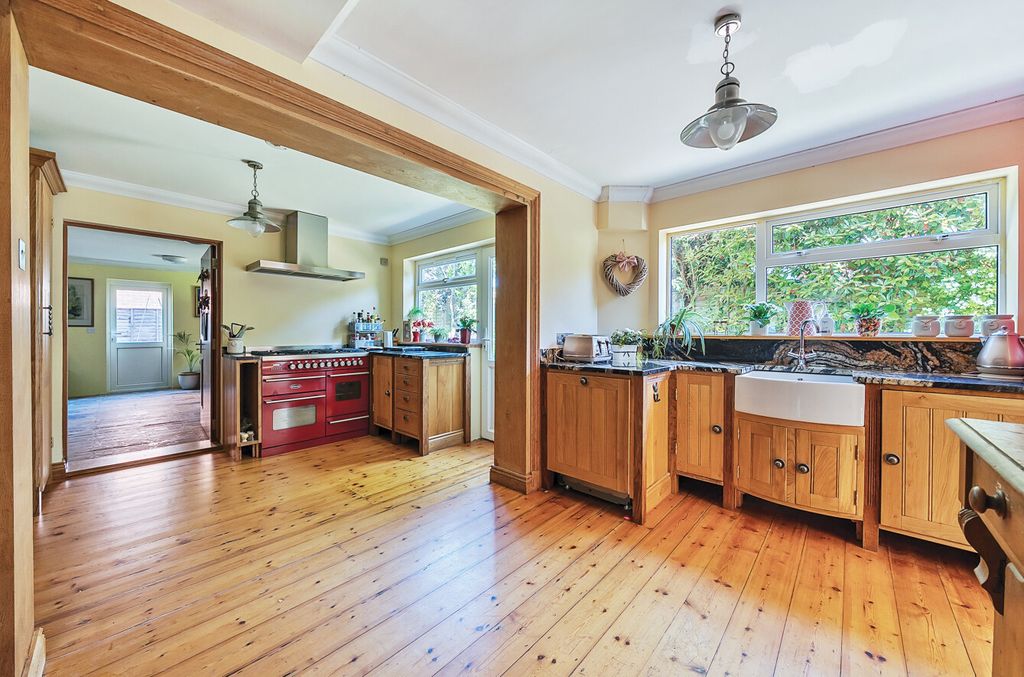 Property photo 2 of 13 010-16-6814dc4F03...