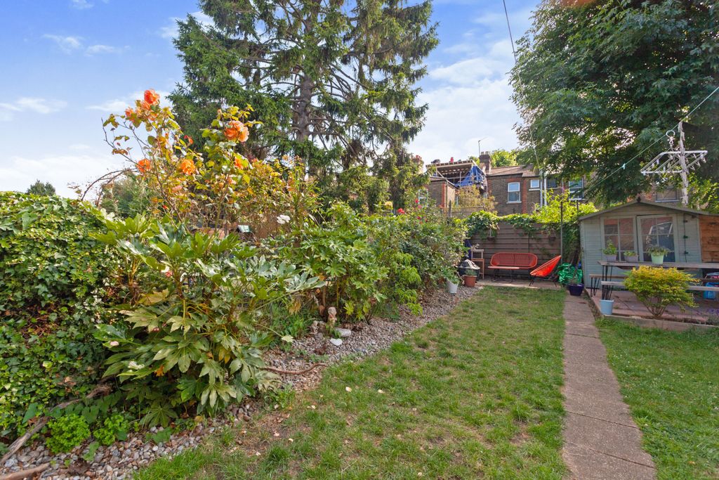 Property photo 2 of 11 2