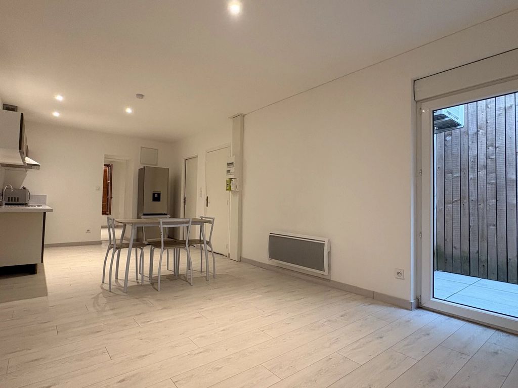 Property photo 1 of 11 Réalmont – Town Centre – Fully Renovated, Fully Let Investment Property