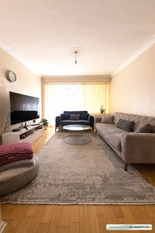 Property photo 1 of 8 Well-Presented 3 Bedroom Family Home With Driveway Â€“ Ingleton Road, N18