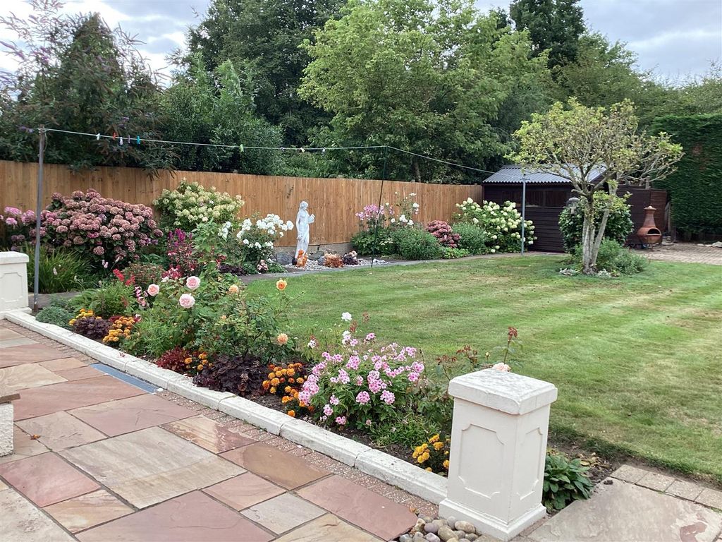 Property photo 2 of 44 Shilton2.Jpg