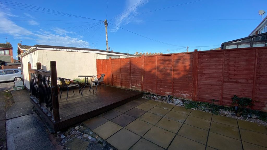 Property photo 3 of 18