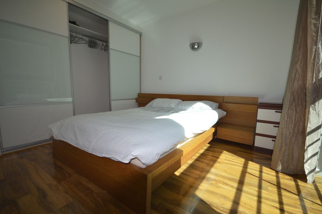 Property photo 2 of 6 Gallery