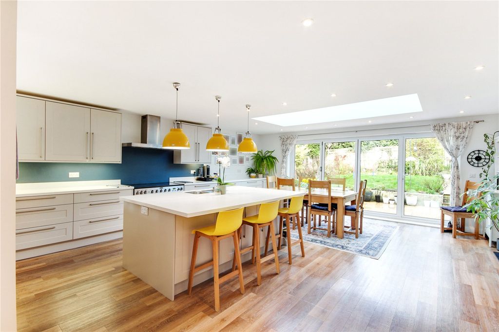 Property photo 2 of 23 Kitchen/Diner